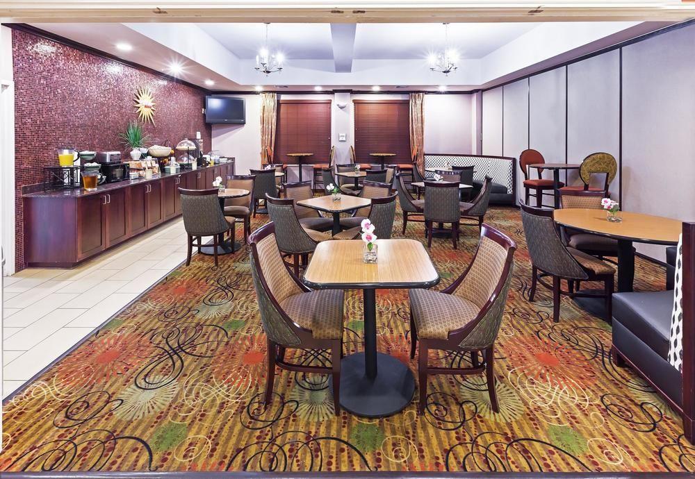 La Quinta Inn & Suites by Wyndham Burleson