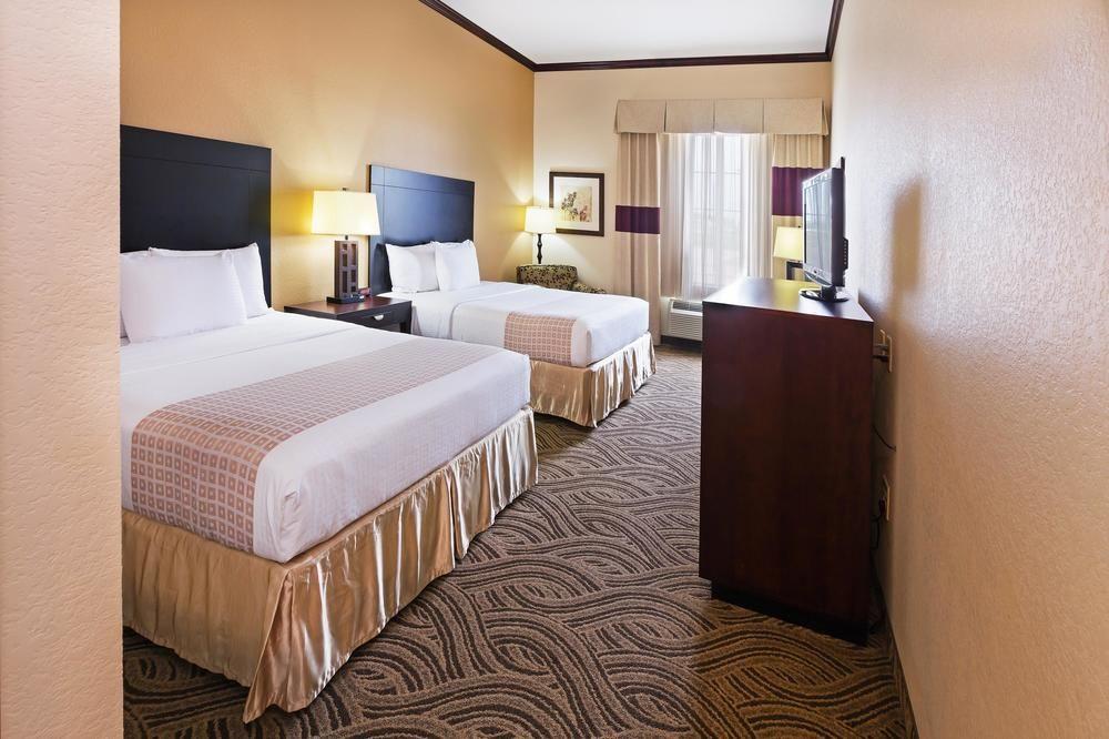 La Quinta Inn & Suites by Wyndham Burleson