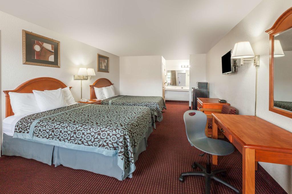 Days Inn by Wyndham Canton