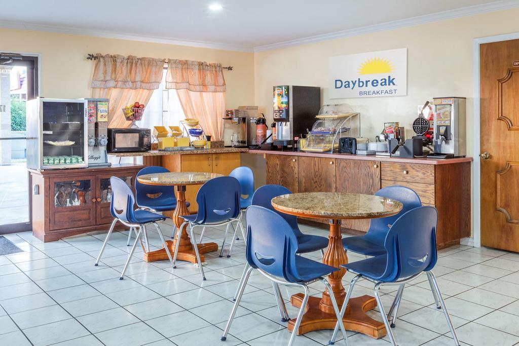 Days Inn by Wyndham Canton