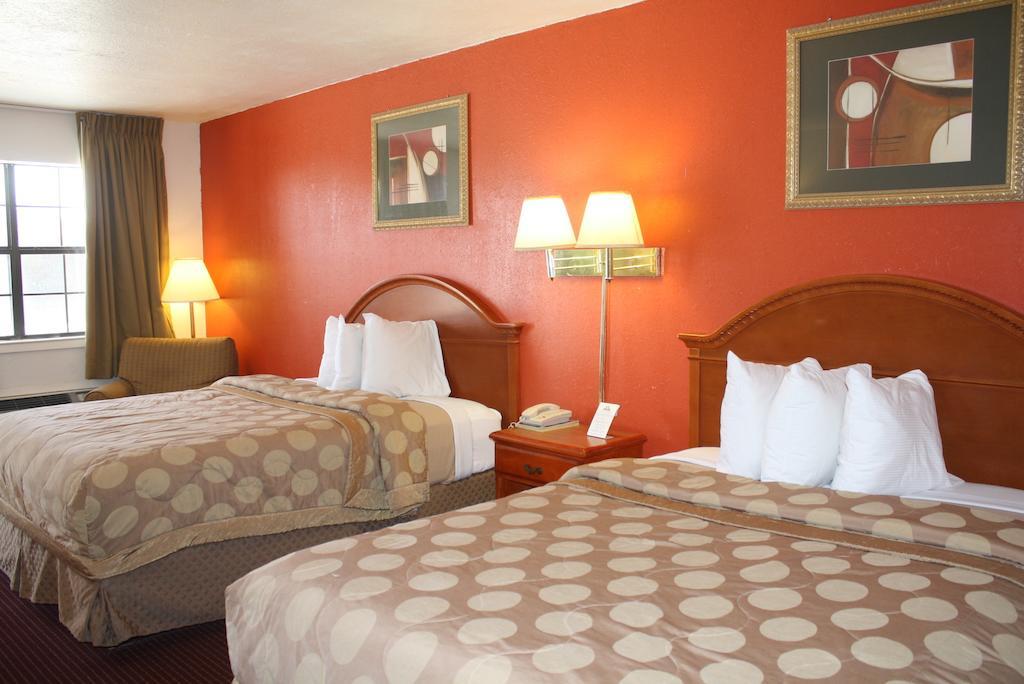 Days Inn by Wyndham Canton