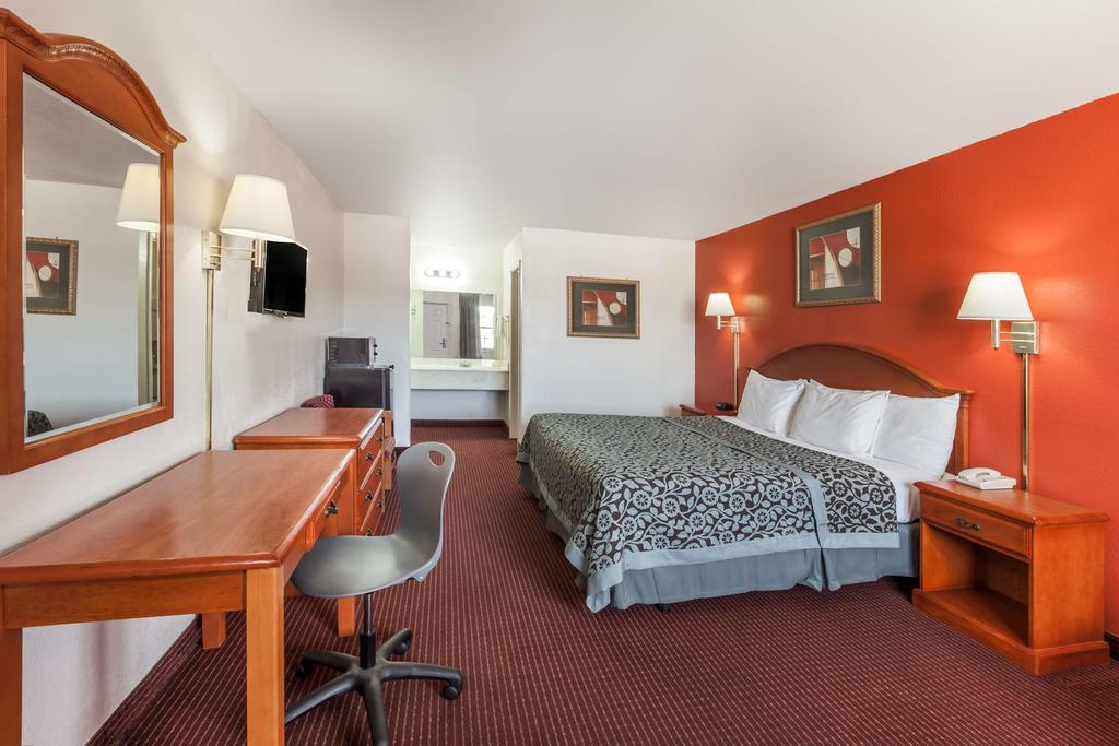 Days Inn by Wyndham Canton