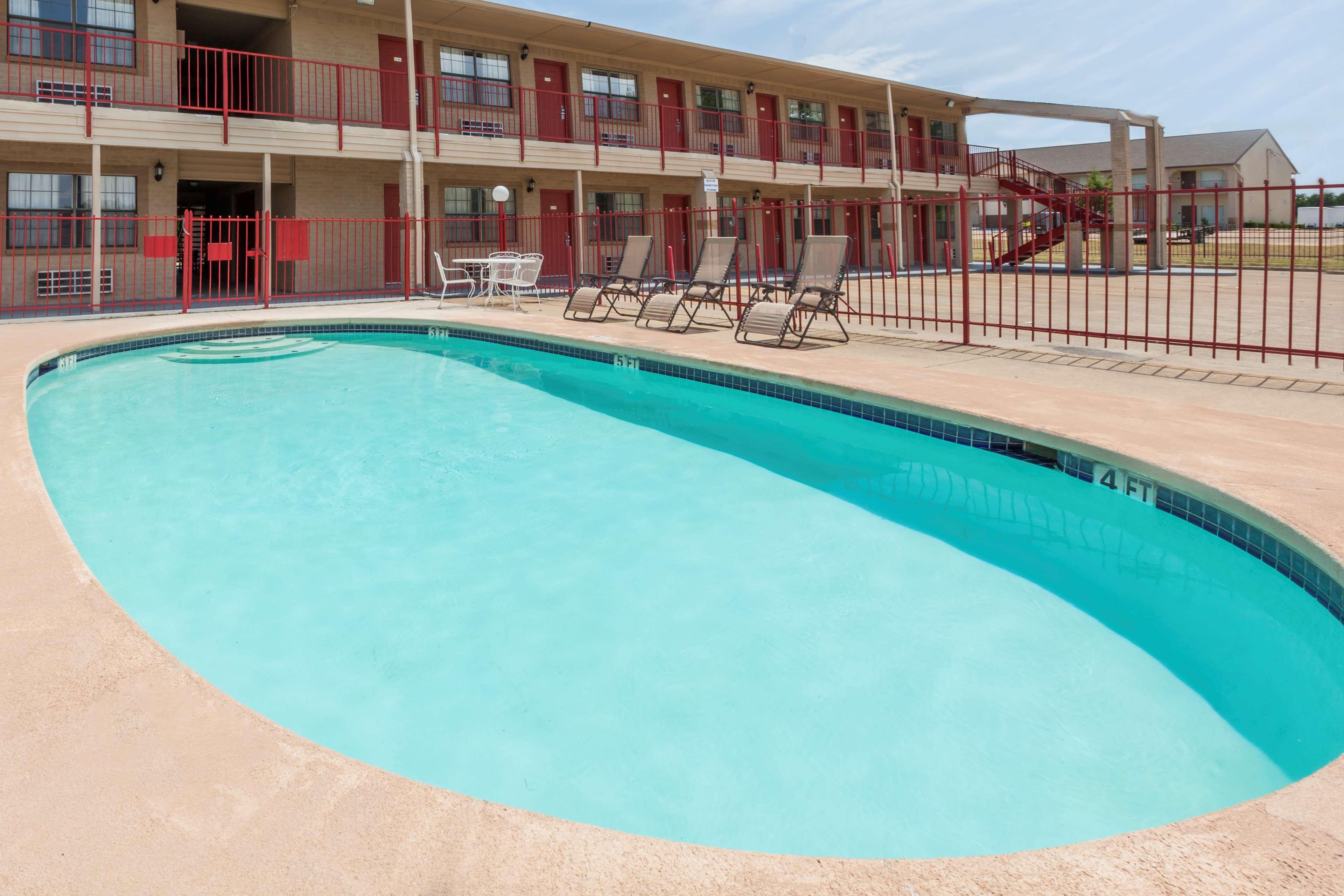 Days Inn by Wyndham Canton