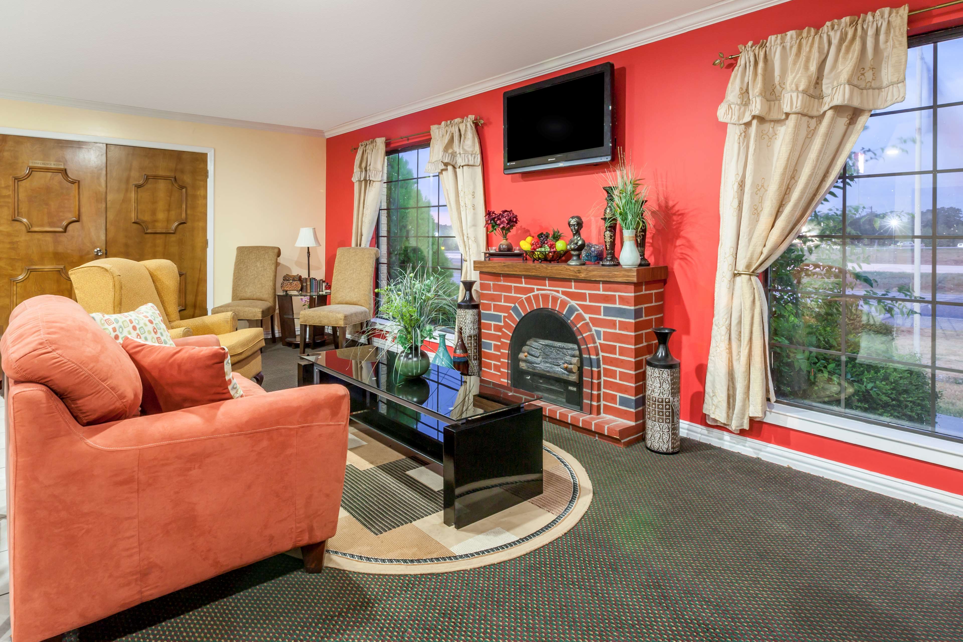 Days Inn by Wyndham Canton
