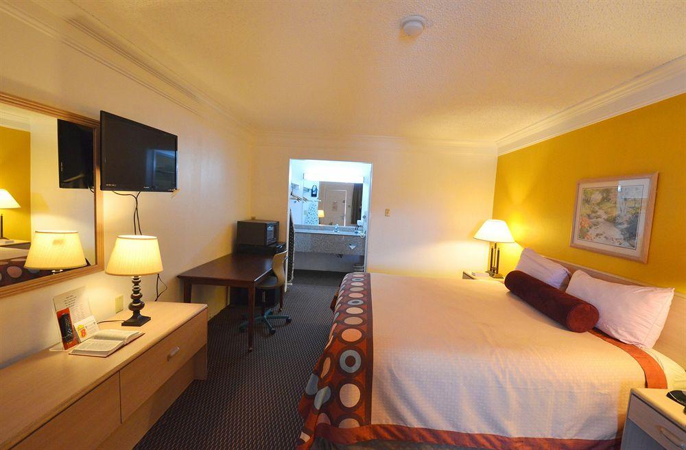 Red Roof Inn Canton TX