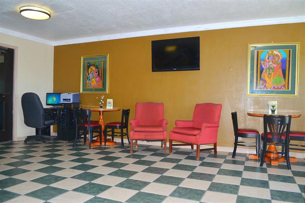 Red Roof Inn Canton TX