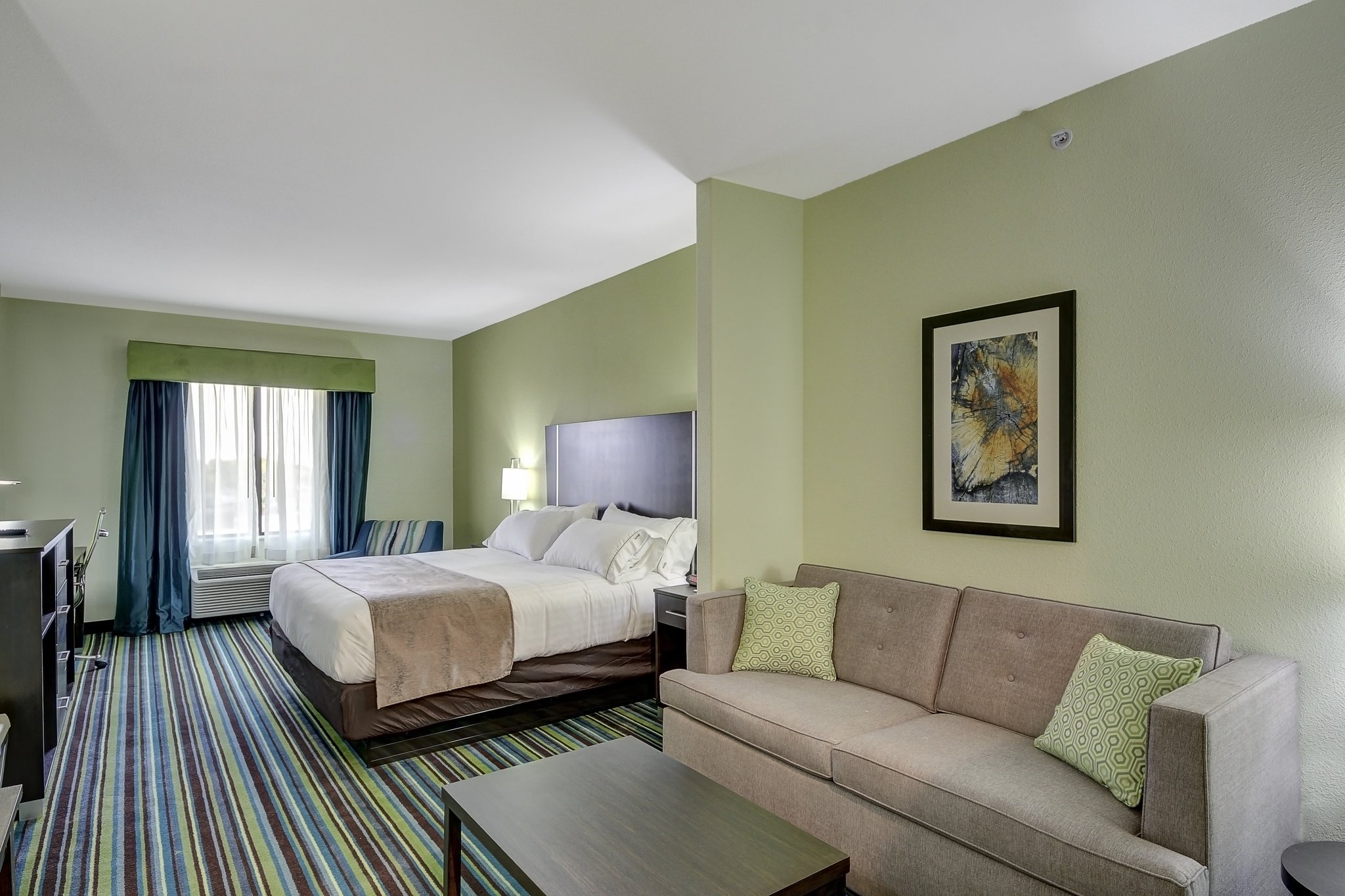 Holiday Inn Express & Suites Carrizo Springs