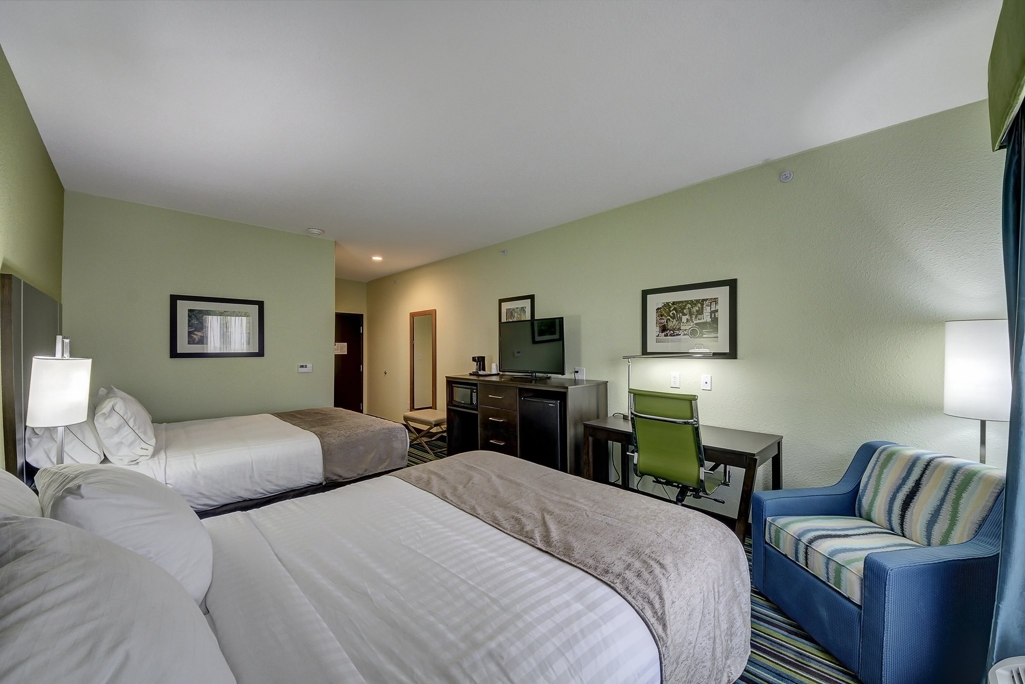 Holiday Inn Express & Suites Carrizo Springs