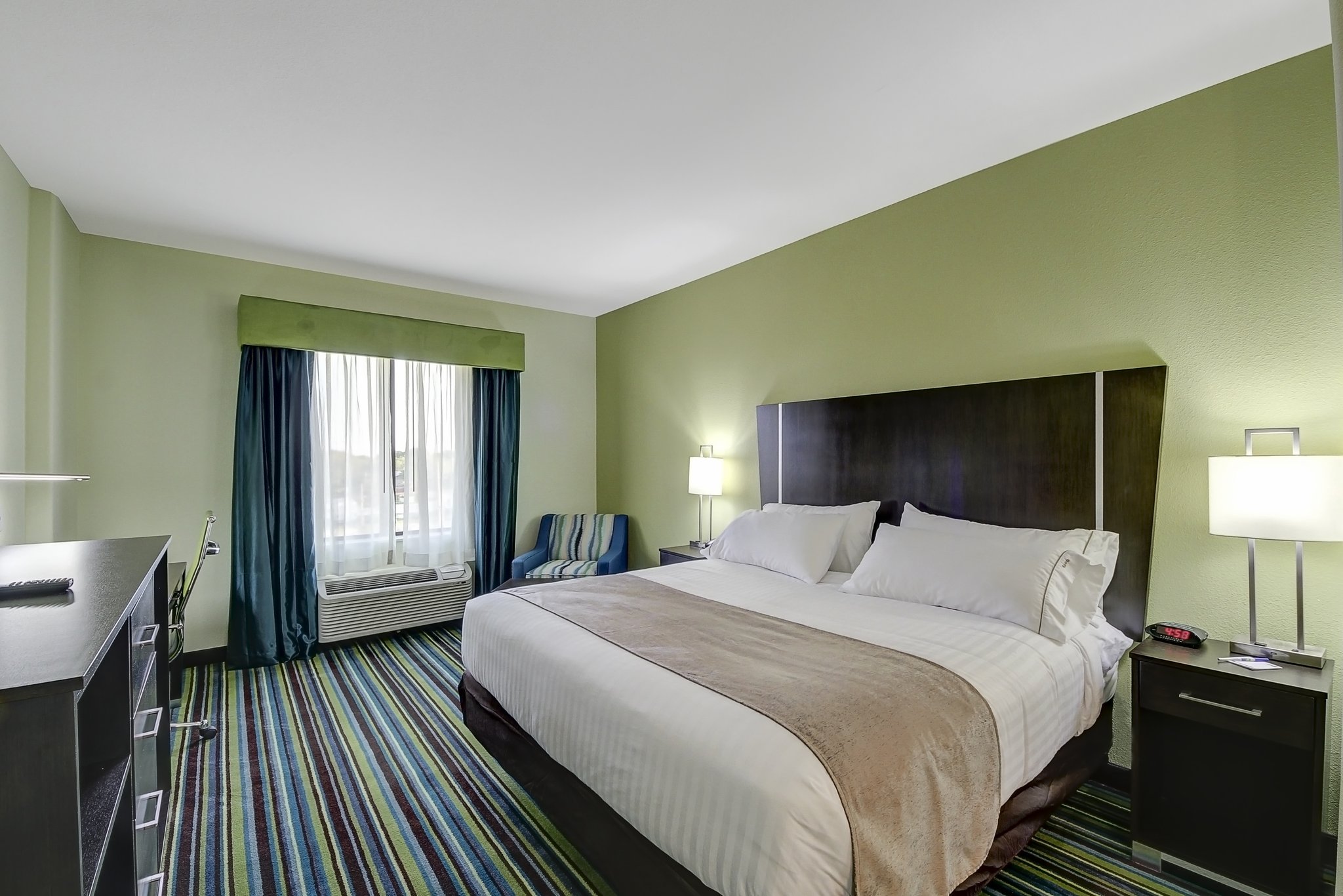 Holiday Inn Express & Suites Carrizo Springs