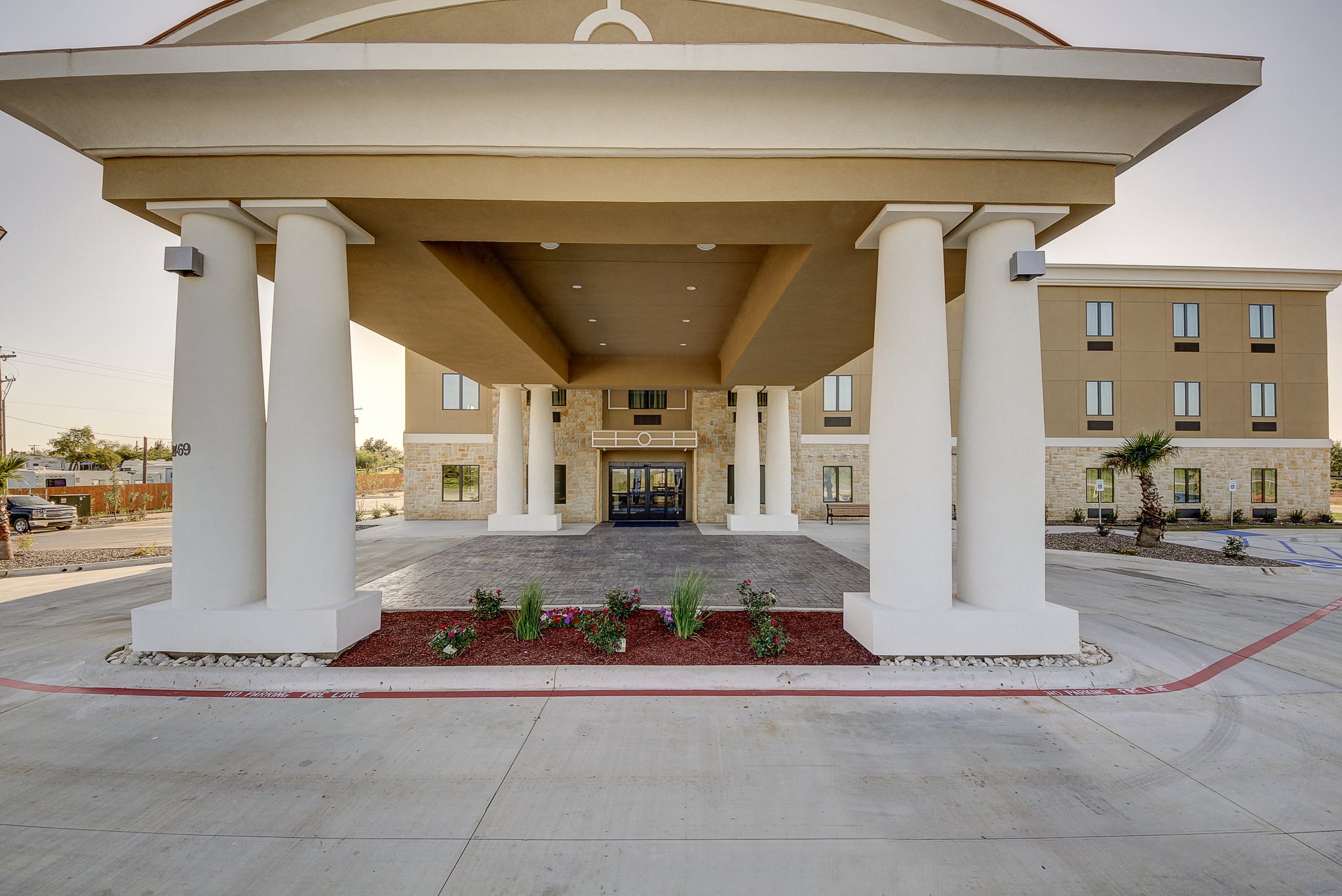 Holiday Inn Express & Suites Carrizo Springs