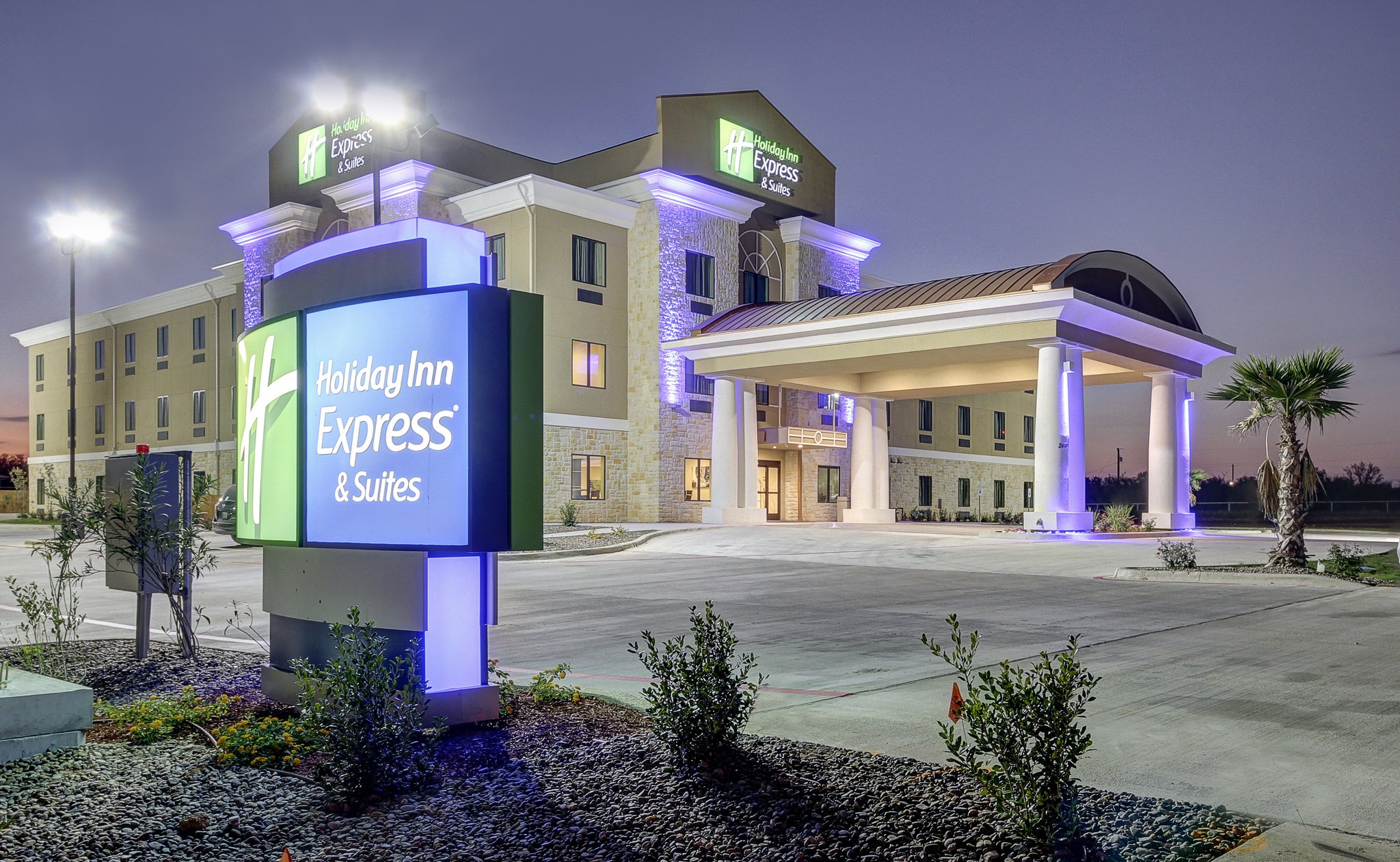 Holiday Inn Express & Suites Carrizo Springs