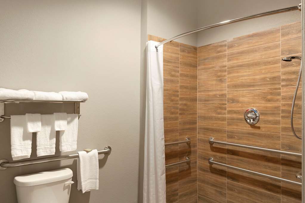 Super 8 by Wyndham Carrizo Springs