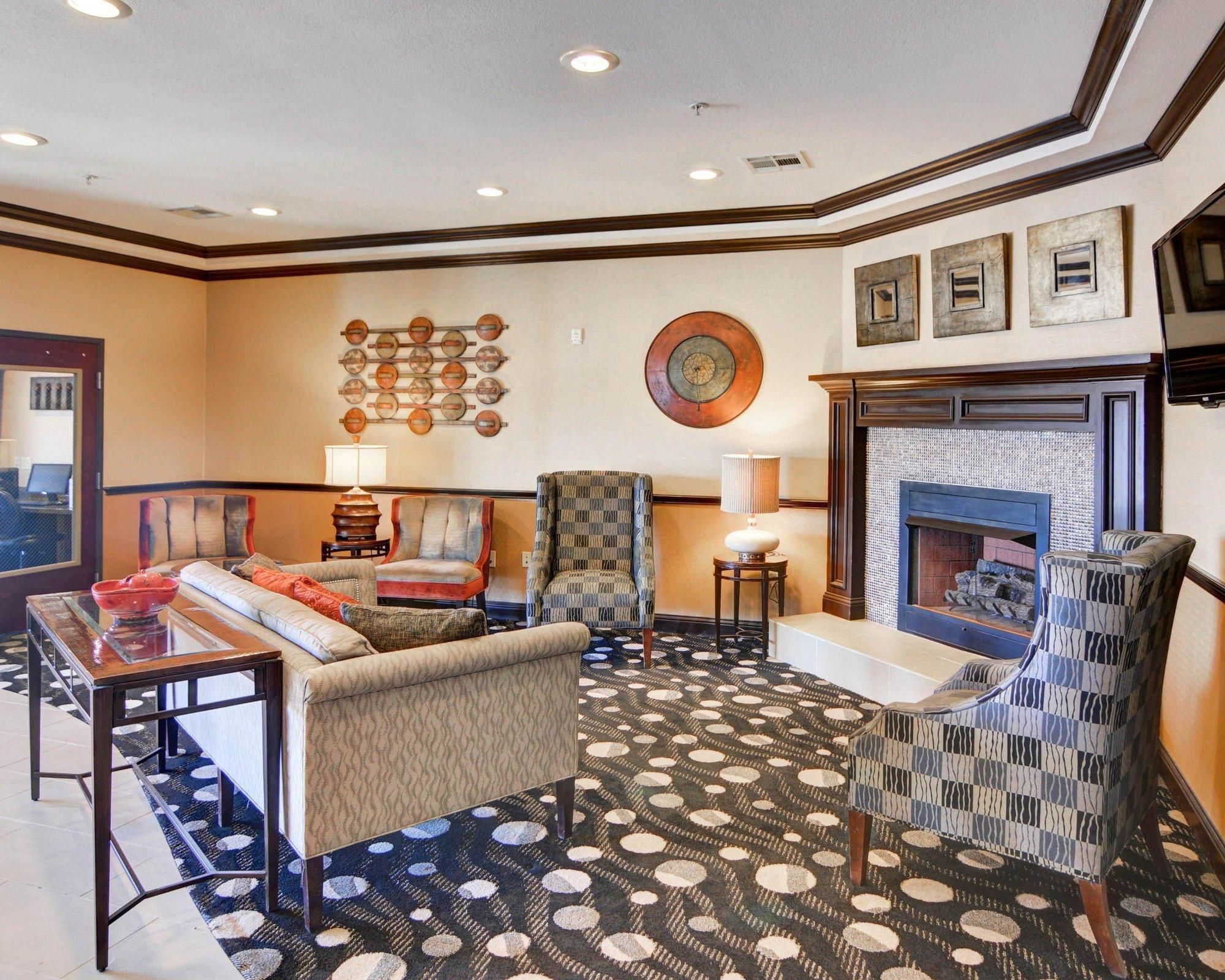 Best Western Carthage Inn & Suites