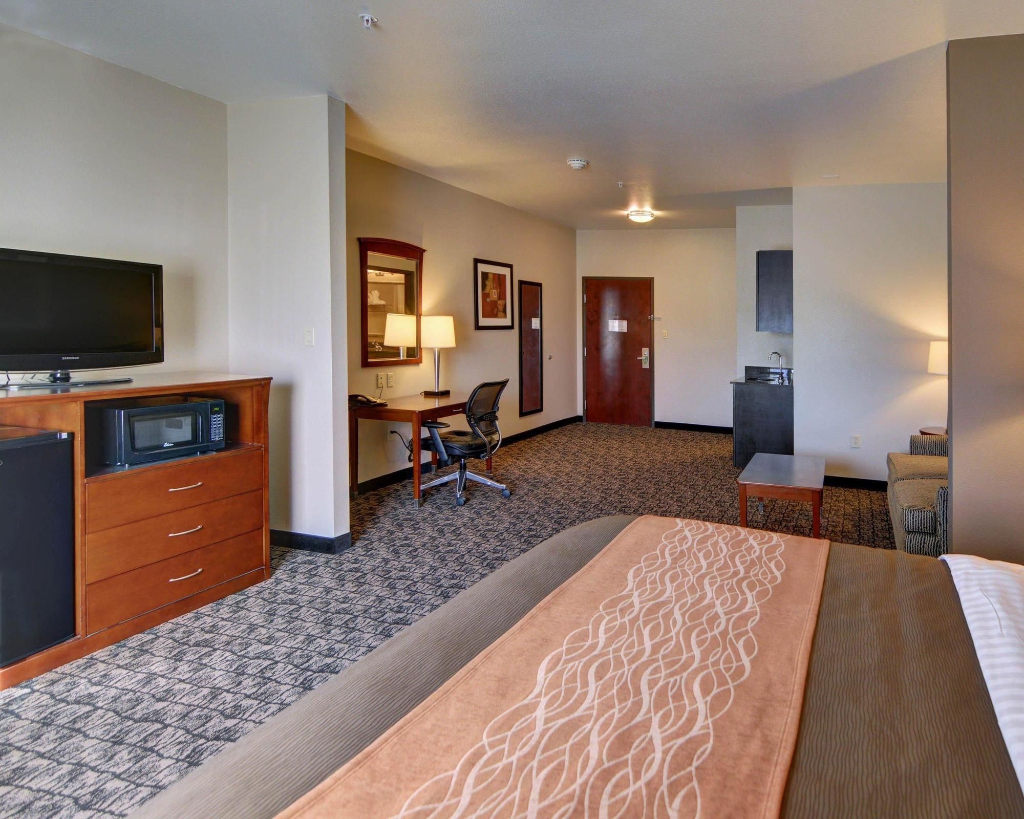 Best Western Carthage Inn & Suites