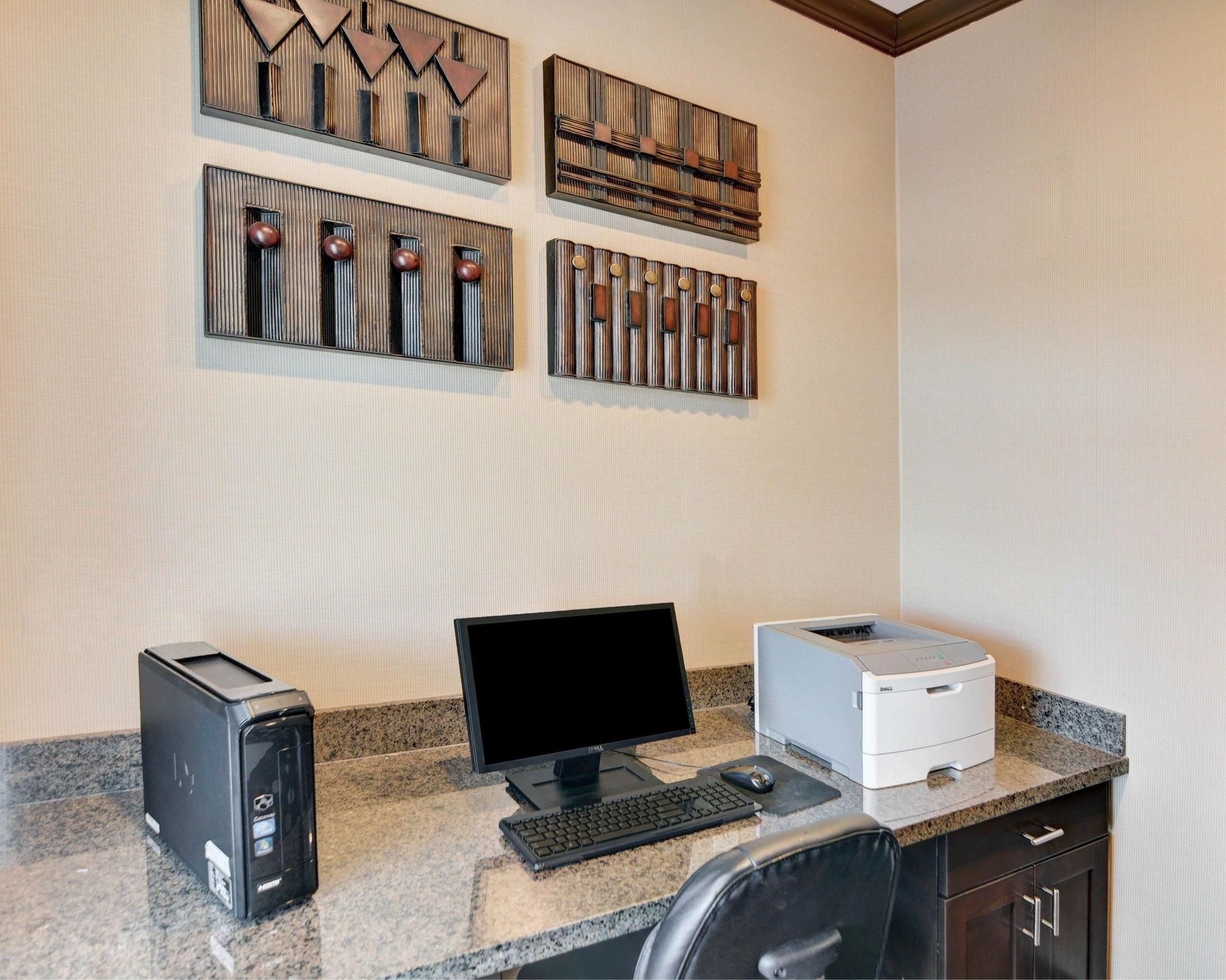 Best Western Carthage Inn & Suites