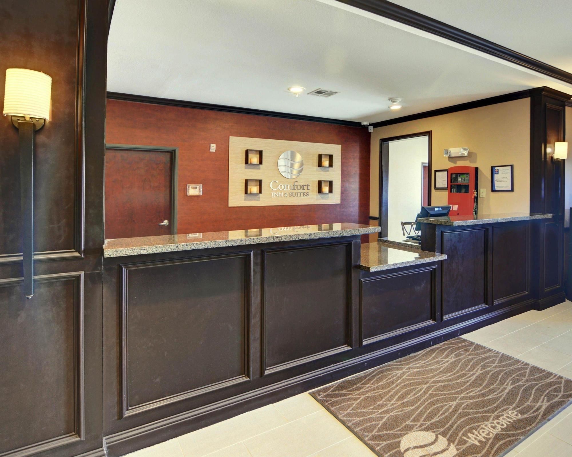 Best Western Carthage Inn & Suites