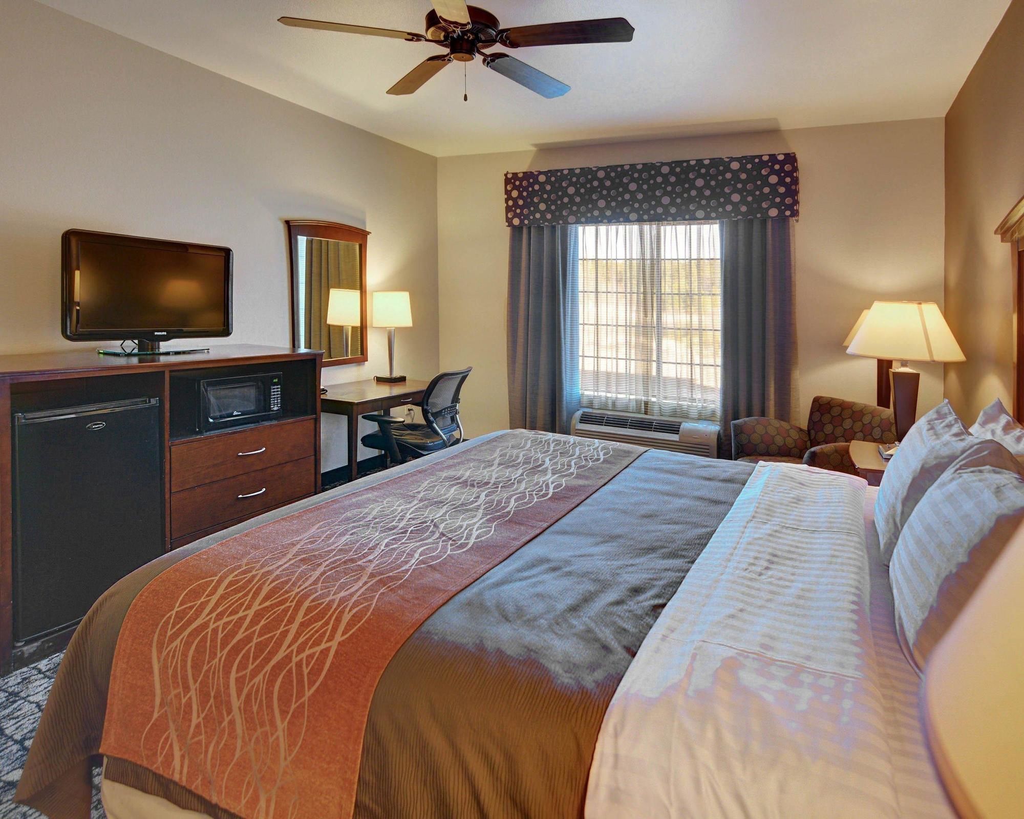 Best Western Carthage Inn & Suites