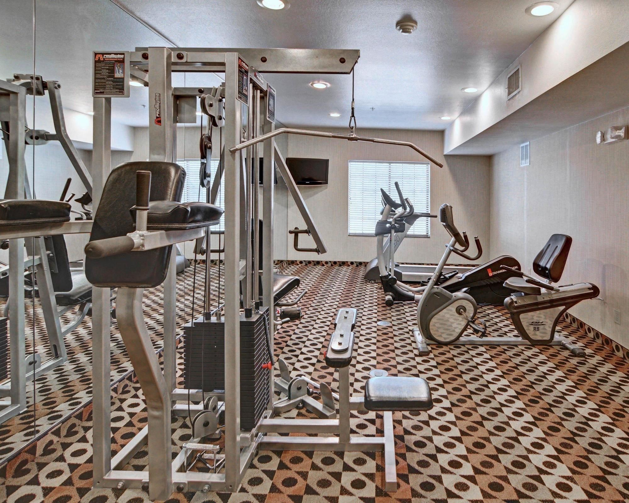 Best Western Carthage Inn & Suites