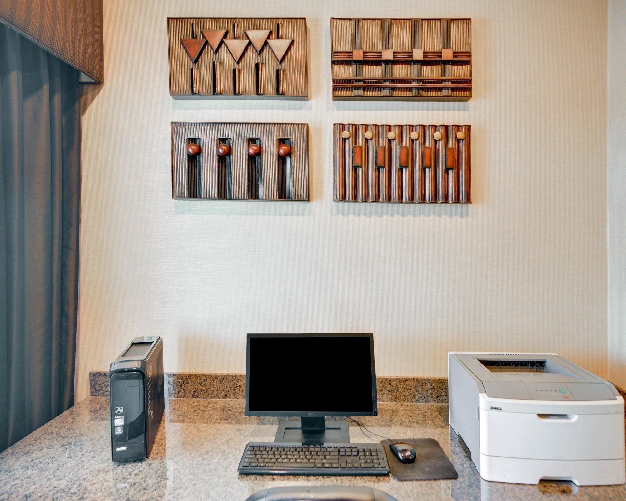 Best Western Carthage Inn & Suites