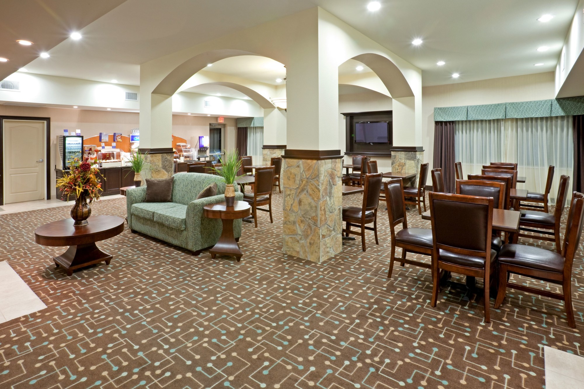 Holiday Inn Express & Suites Dallas Southwest-Cedar Hill, an IHG Hotel
