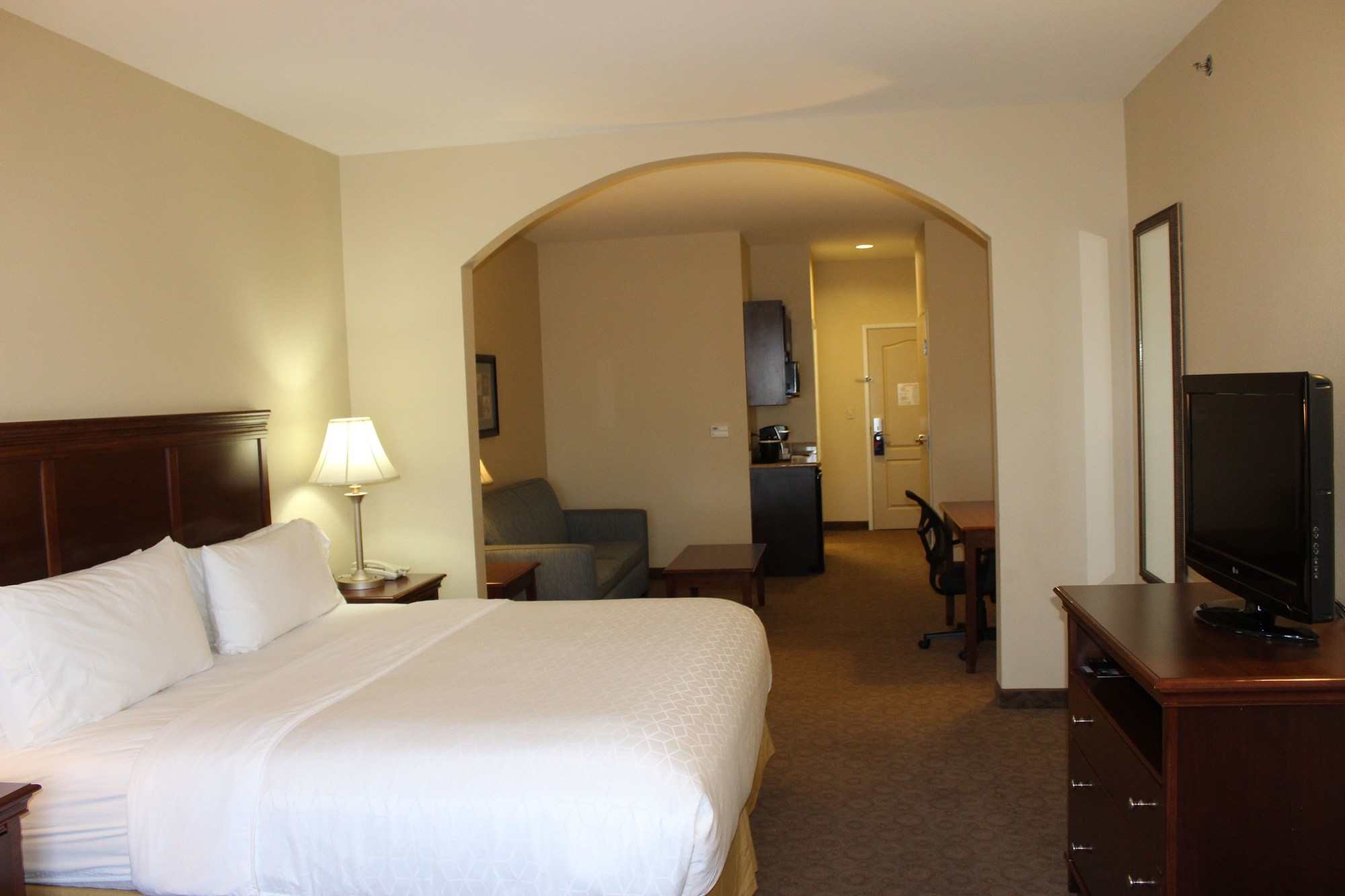 Holiday Inn Express & Suites Dallas Southwest-Cedar Hill, an IHG Hotel