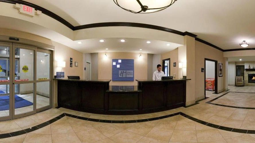 Holiday Inn Express & Suites Dallas Southwest-Cedar Hill, an IHG Hotel
