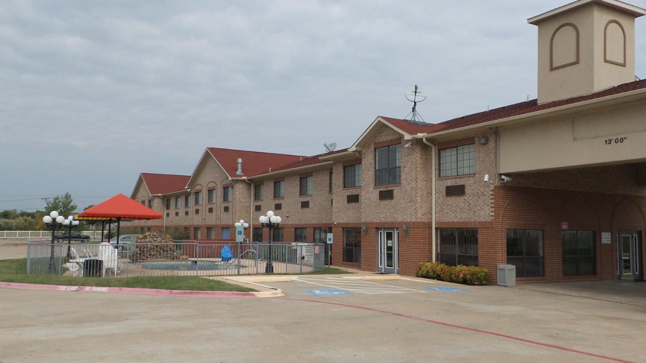 Magnuson Hotel Cedar Hill