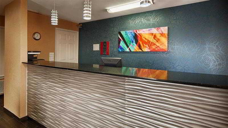 Best Western Cedar Inn