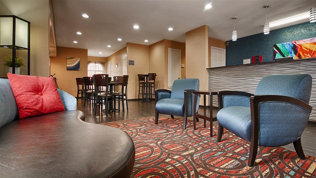 Best Western Cedar Inn