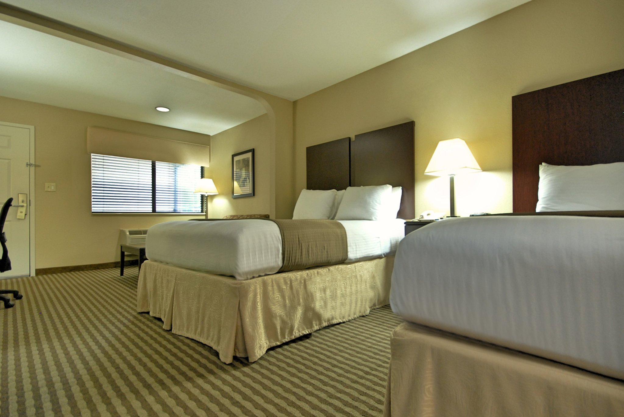 Best Western Cedar Inn