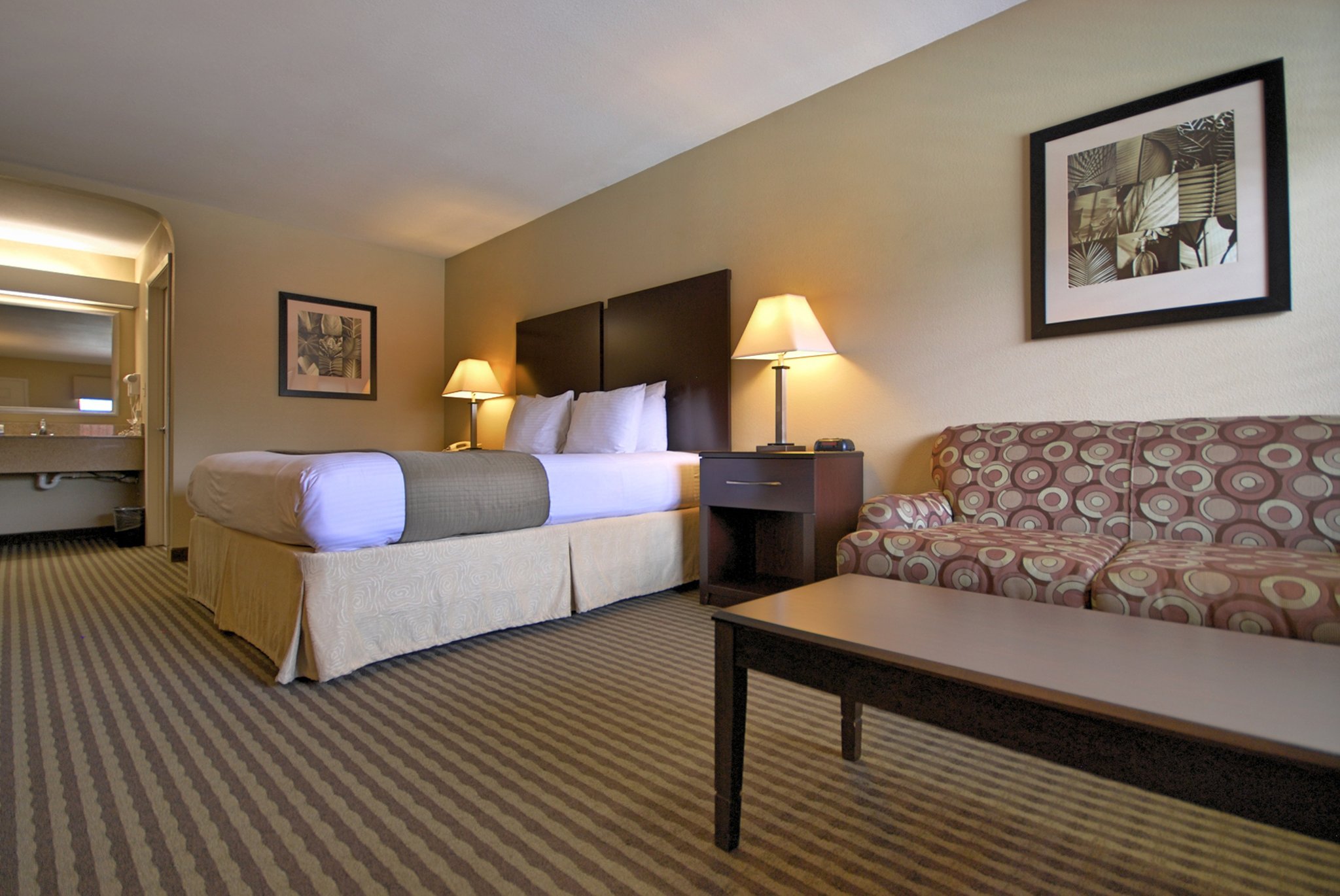 Best Western Cedar Inn