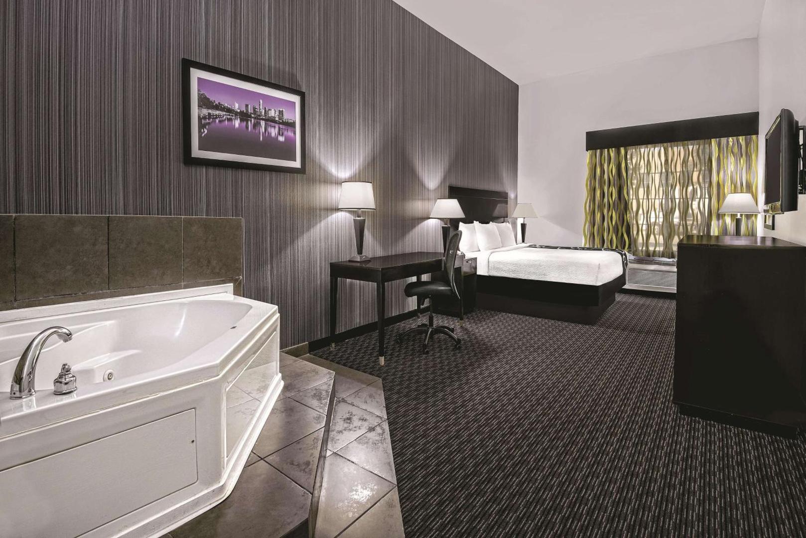 La Quinta Inn & Suites by Wyndham Austin - Cedar Park