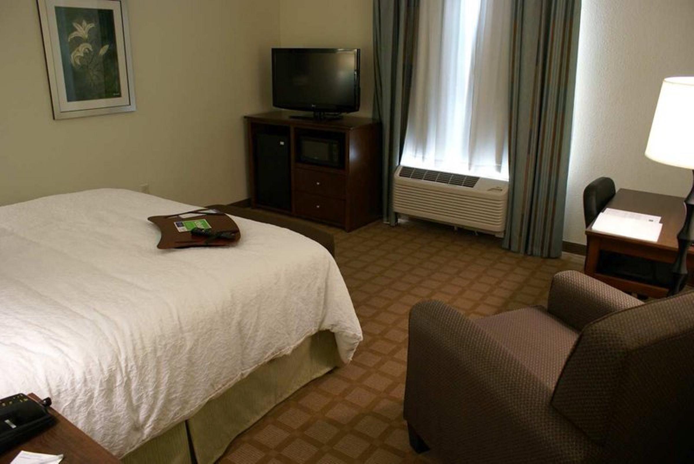 Hampton Inn & Suites Center