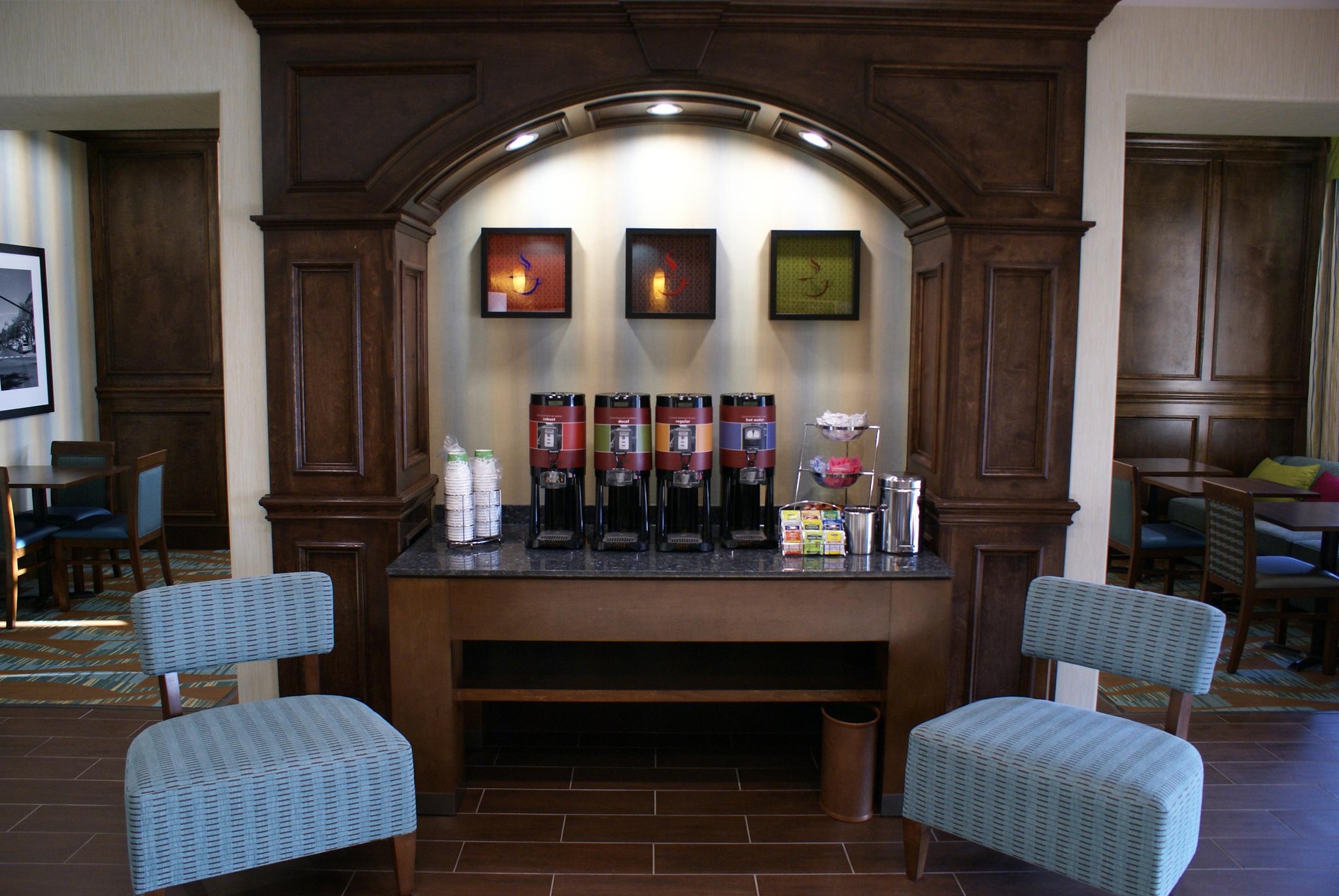 Hampton Inn & Suites Center