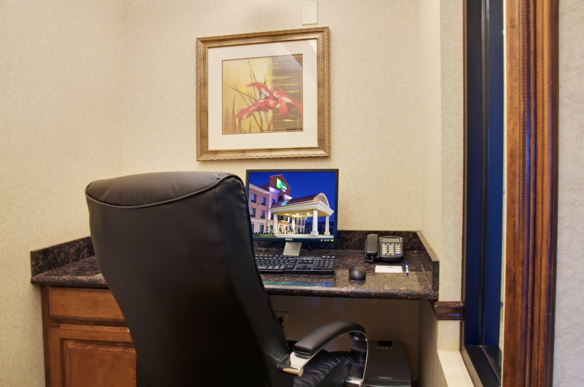 Holiday Inn Express Hotel & Suites Center