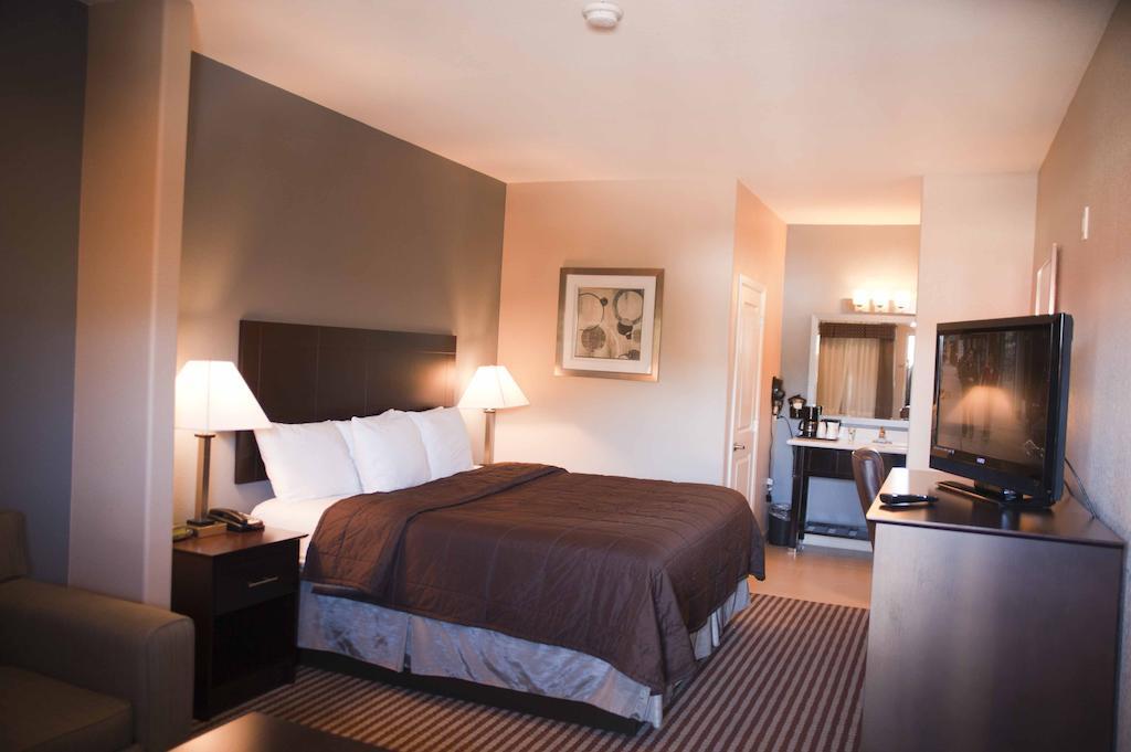 Super 8 by Wyndham Center