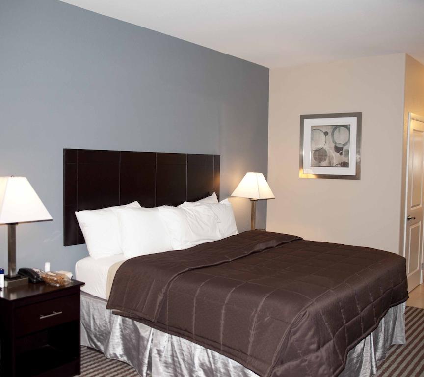 Super 8 by Wyndham Center