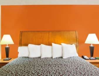 Days Inn by Wyndham Centerville