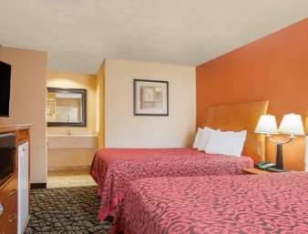 Days Inn by Wyndham Centerville