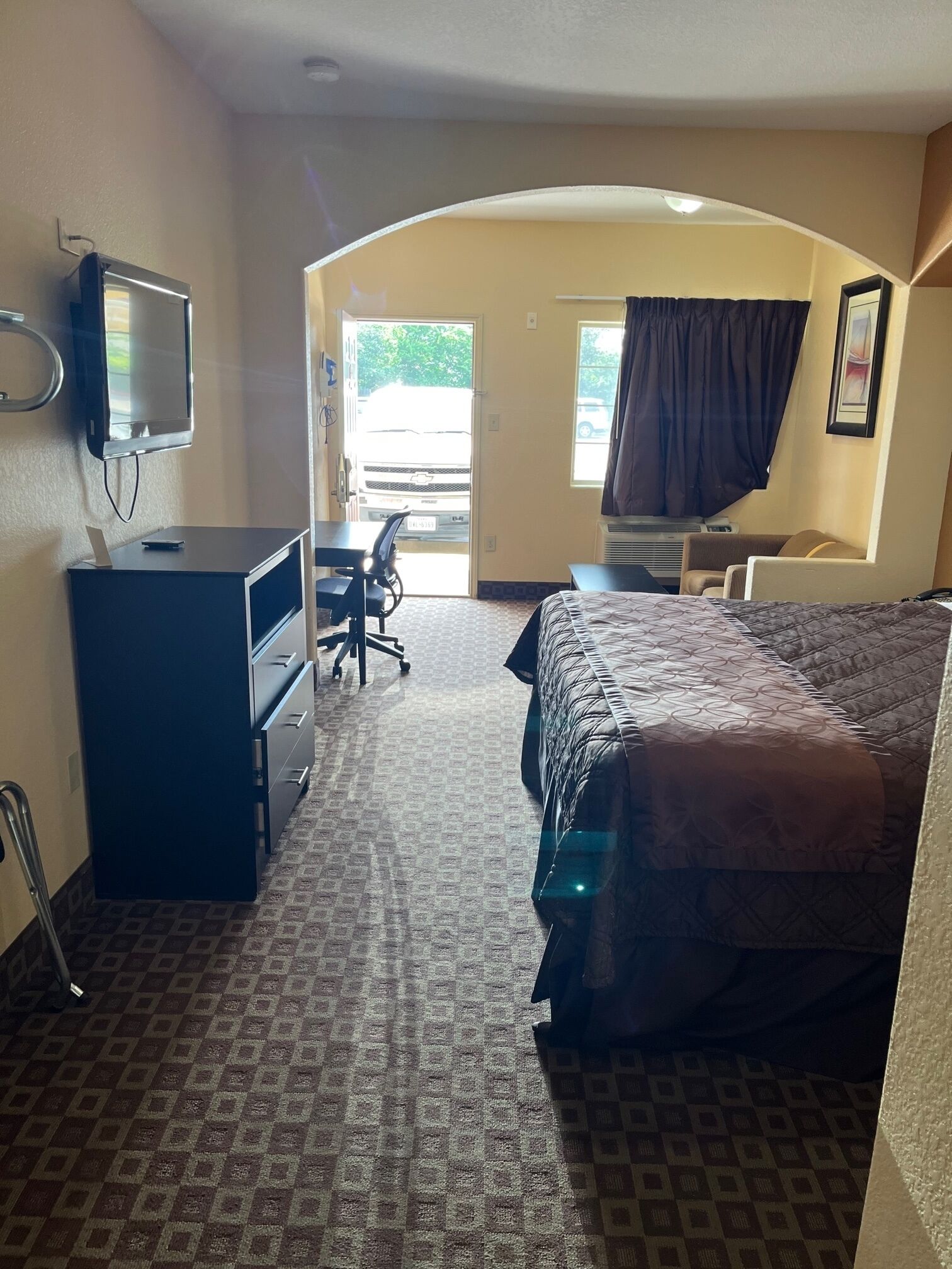 Capital O Deluxe Inn Channelview Houston I-10