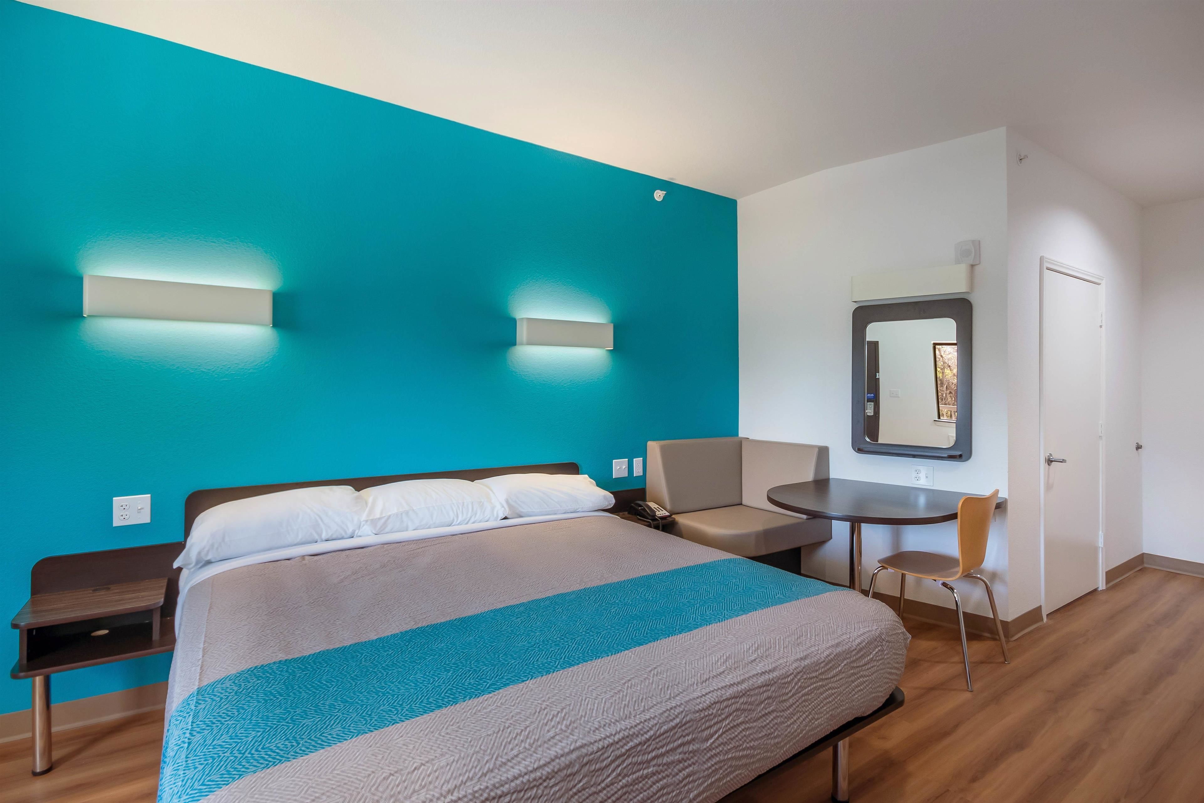 Motel 6 Channelview