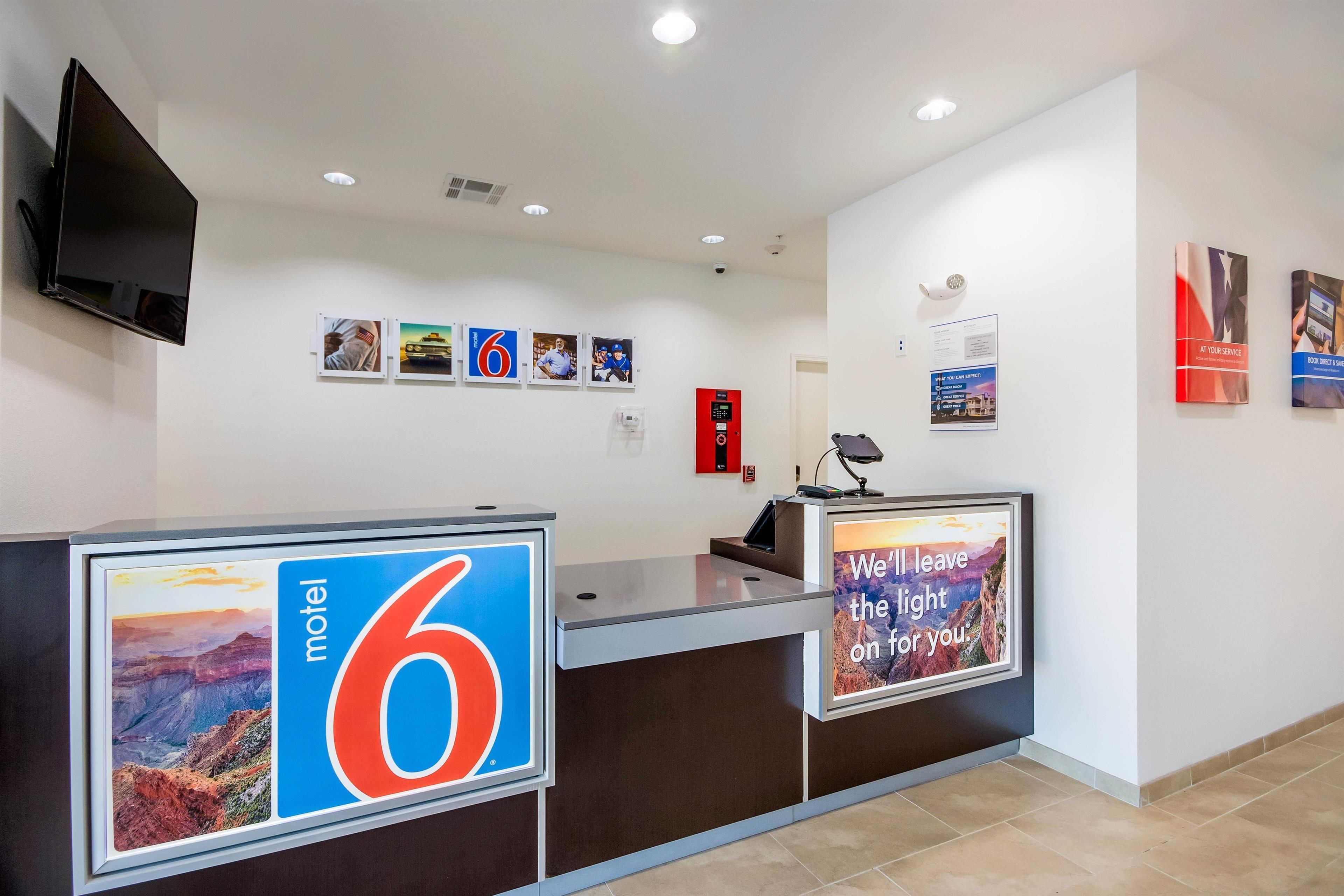Motel 6 Channelview