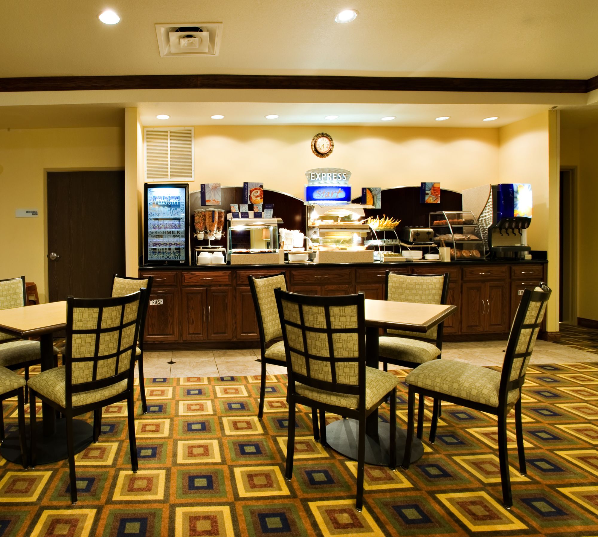 Holiday Inn Express Hotel & Suites Childress