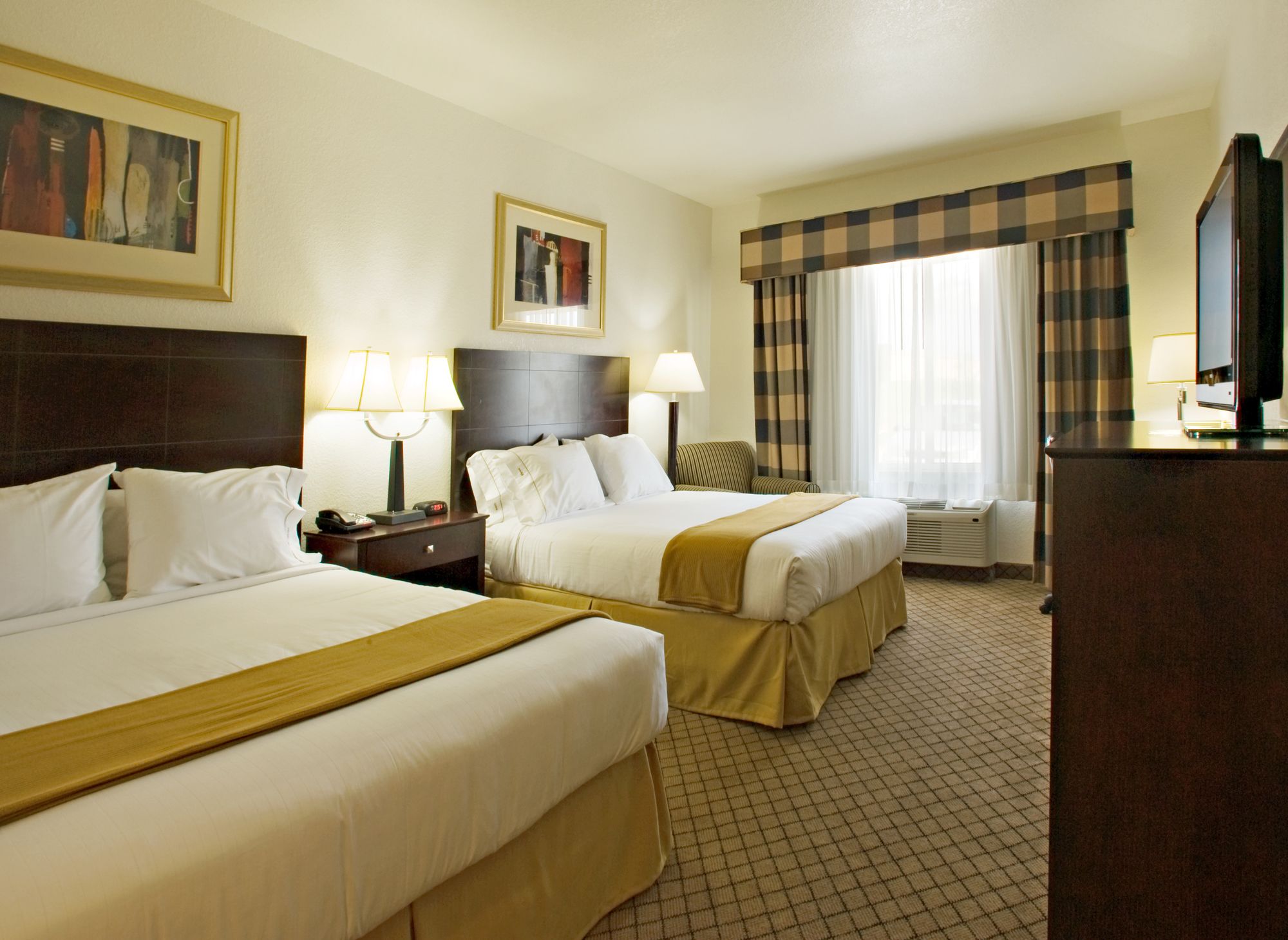 Holiday Inn Express Hotel & Suites Childress