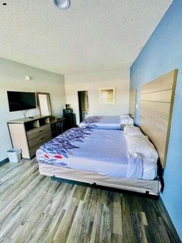 Delux Inn Cleburne
