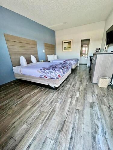 Delux Inn Cleburne