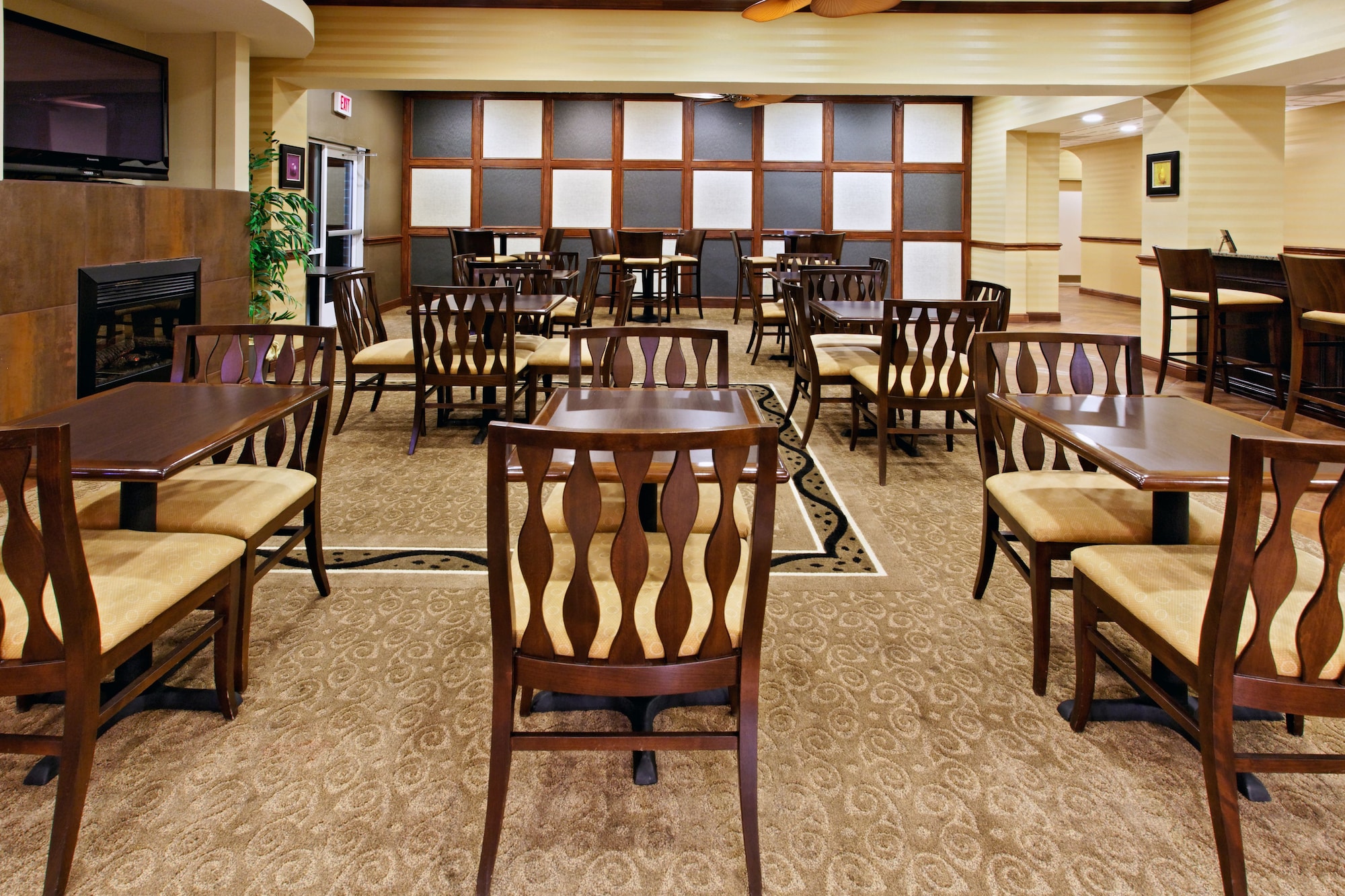 Holiday Inn Express Cleburne