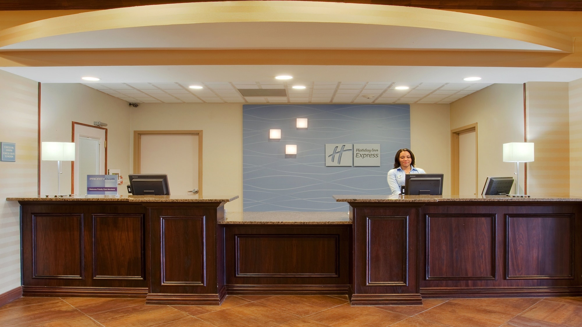Holiday Inn Express Cleburne