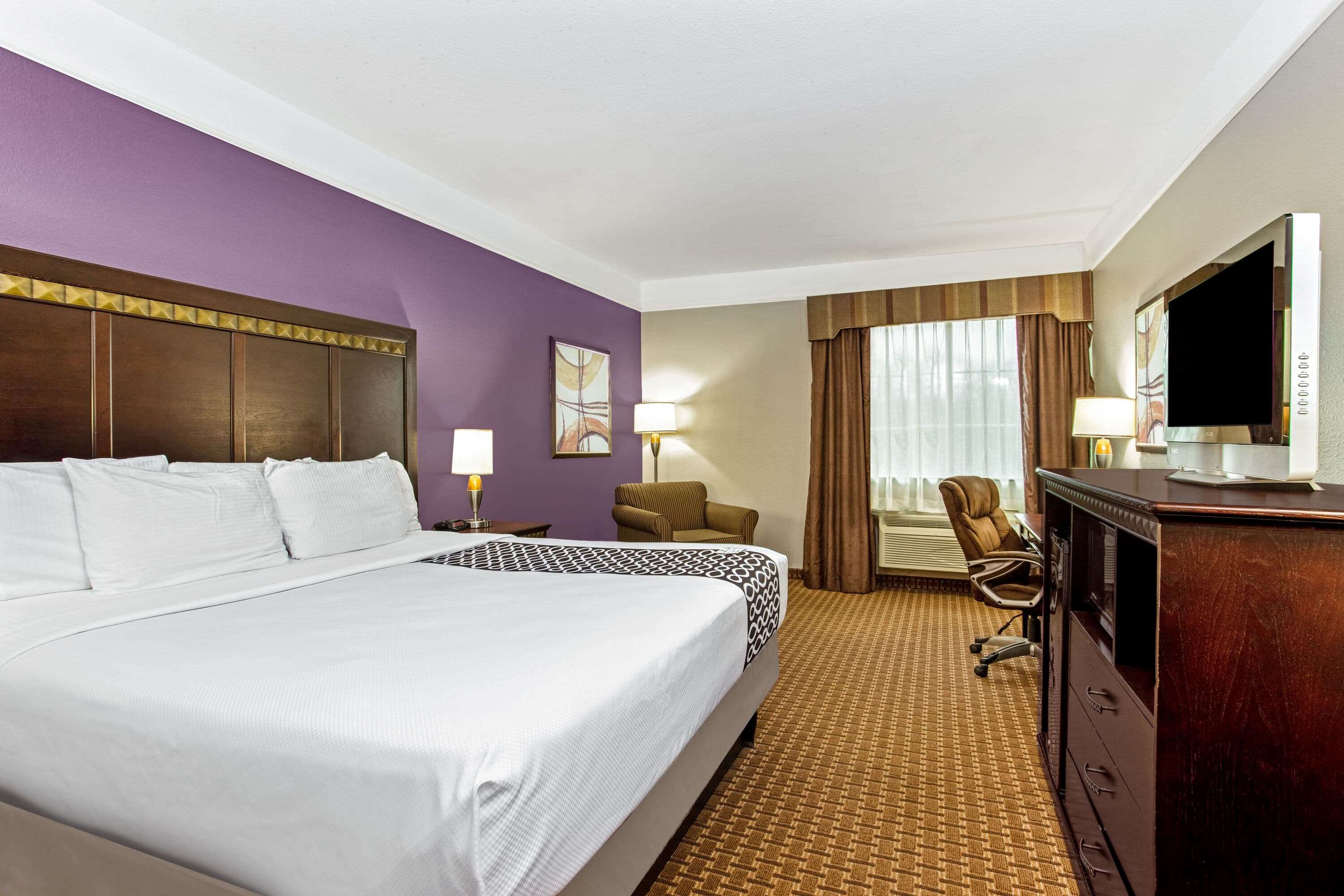 La Quinta Inn & Suites by Wyndham Cleburne