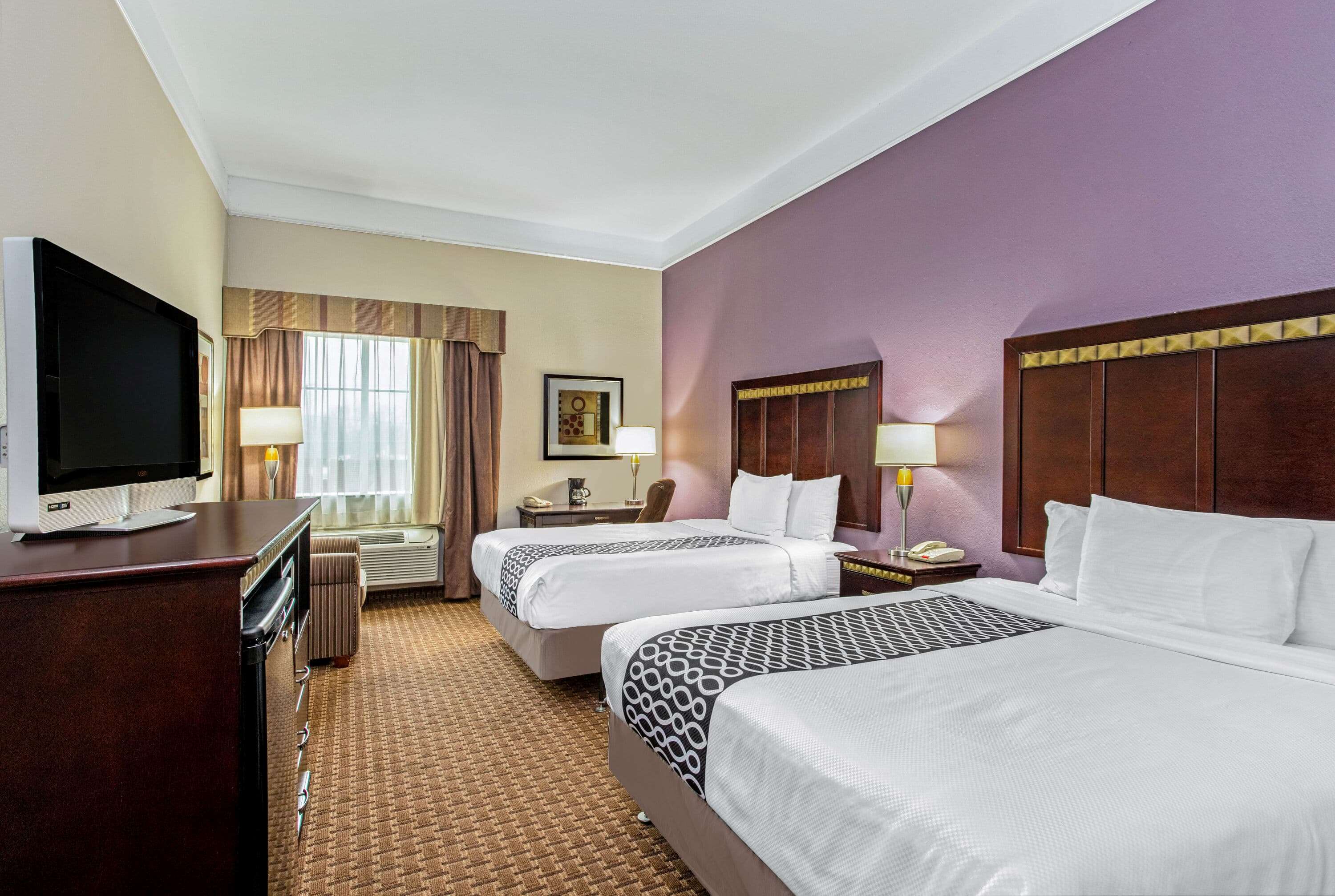 La Quinta Inn & Suites by Wyndham Cleburne